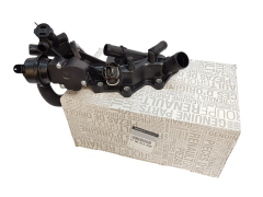 Caja Termostato Nueva Original Renault 1.2 TCe 110601560R