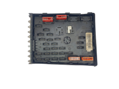 Caja Reles / Fusibles 3C0937125 6359-2777 VW SEAT Audi 40511
