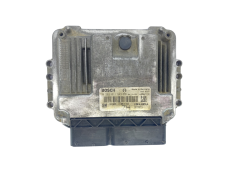 Controlador Opel 0281011943 55556829 8973785711 Bosch GM Isuzu 62664