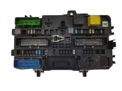 Controlador 13206762 5DK008669-32 HK Opel GM Hella 2562