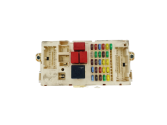 Caja Reles / Fusibles Alfa Romeo 50507093 NPL 60686059 Magneti 34770