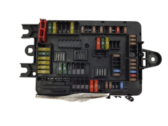 Caja Reles / Fusibles 6114 V8 9337881 01 19447.000.001 BMW 19053