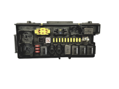 Caja Reles / Fusibles Jeep 04692114AC 18075