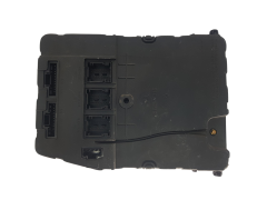 Controlador UCH X84 N3 8200306437 S118400310K Renault Siemens 1900