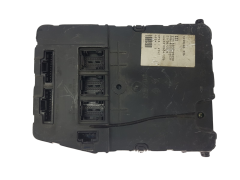 Controlador UCH X84 N2 8200309690 S118400220D Renault Siemens 1980