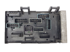Caja Reles / Fusibles Chrysler 04869001AJ 04869204AM 19614