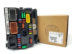 Caja Reles / Fusibles Original Citroen Peugeot C2 C3 DS3 207 1007 6500HW