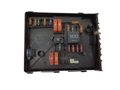 Caja Reles / Fusibles VW Audi 1K0937125 0-1718307-1