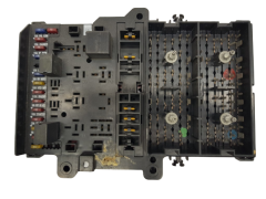 Caja Reles / Fusibles Chrysler P04707994AC 19651