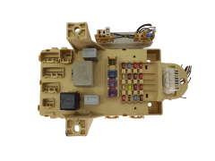 Caja Reles / Fusibles Toyota 82730-0D040 20827