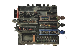 Caja Reles / Fusibles Saab 12766740 519161103 GM 23260