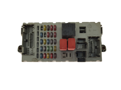 Caja Reles / Fusibles Fiat 51744898 NPL 46520600 CPL Delphi 20511