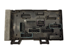 Caja Reles / Fusibles Chrysler 04869001AJ 04869204AL 19748