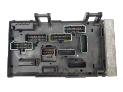 Caja Reles / Fusibles Chrysler 04869001AJ 04869204AM 19751
