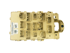 Caja Reles / Fusibles Toyota 82730-0D020-A 31576
