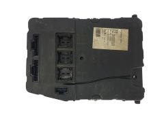 Controlador UCH X84 N2 8200309690 S118400220D Renault Siemens 2076