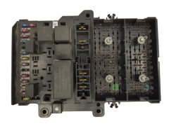 Caja Reles / Fusibles Chrysler Dodge P04707994AE 19647