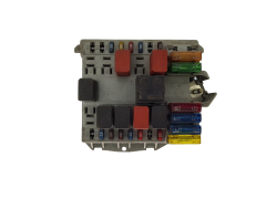 Caja Reles / Fusibles Fiat 46835581 Delphi 18828