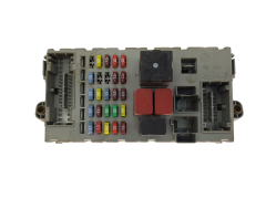 Caja Reles / Fusibles Fiat 51744898 NPL 46520600 CPL Delphi 20594