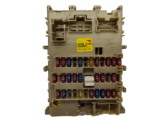 Caja Reles / Fusibles Nissan 243505M300