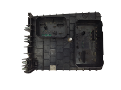 Caja Reles / Fusibles VW Audi 1K0937124H 0-1534502-1 18968