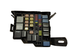 Caja Reles / Fusibles 8V51-14B144-BA Ford 3750