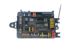 Caja Reles / Fusibles 6114 V8 926111102 BMW