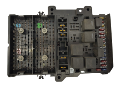 Caja Reles / Fusibles Chrysler P04707996AE