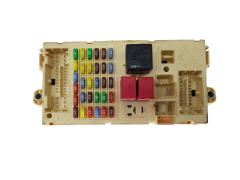Caja Reles / Fusibles Alfa Romeo 50510079 50510082 NPL 19479