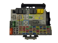 Caja Reles / Fusibles Opel 24412497 GM 19804