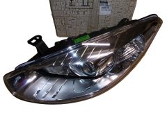 Reflector Izquierdo Nueva Original 260608653R Renault Fluence