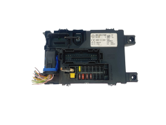 Caja Reles / Fusibles Fiat 00517817590 28050017 Delphi 40006