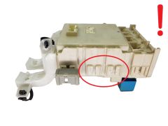 Caja Reles / Fusibles Toyota 82730-52700 20681