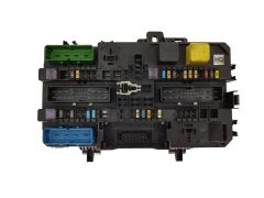 Caja Reles / Fusibles Opel 13220831 5DK008669-53 GM Hella 18838