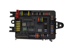 Caja Reles / Fusibles 926111102 19178.000.001 BMW 19058