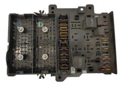 Caja Reles / Fusibles Chrysler P4707794 19653