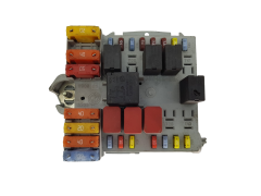 Caja Reles / Fusibles Alfa Romeo 50510968 0050510968057657