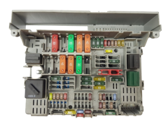 Caja Reles / Fusibles BMW 6906621-06