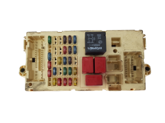 Caja Reles / Fusibles Fiat 46797600 NPL 46750594 19563