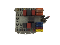 Caja Reles / Fusibles Fiat 46752706 Delphi 18937