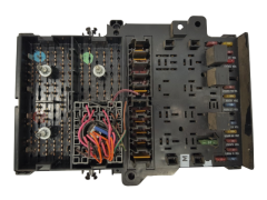Caja Reles / Fusibles Chrysler P4707693 19644