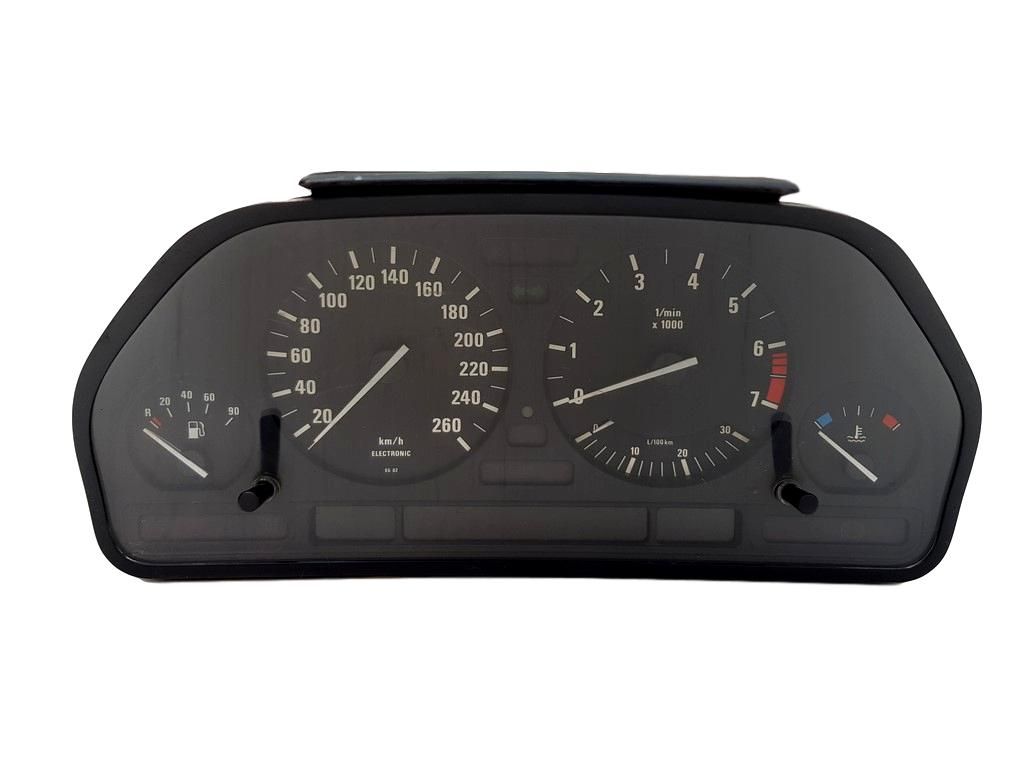 Velocímetro/Instrumentos Y Relojes BMW 7 E32 62111388751 main product photo