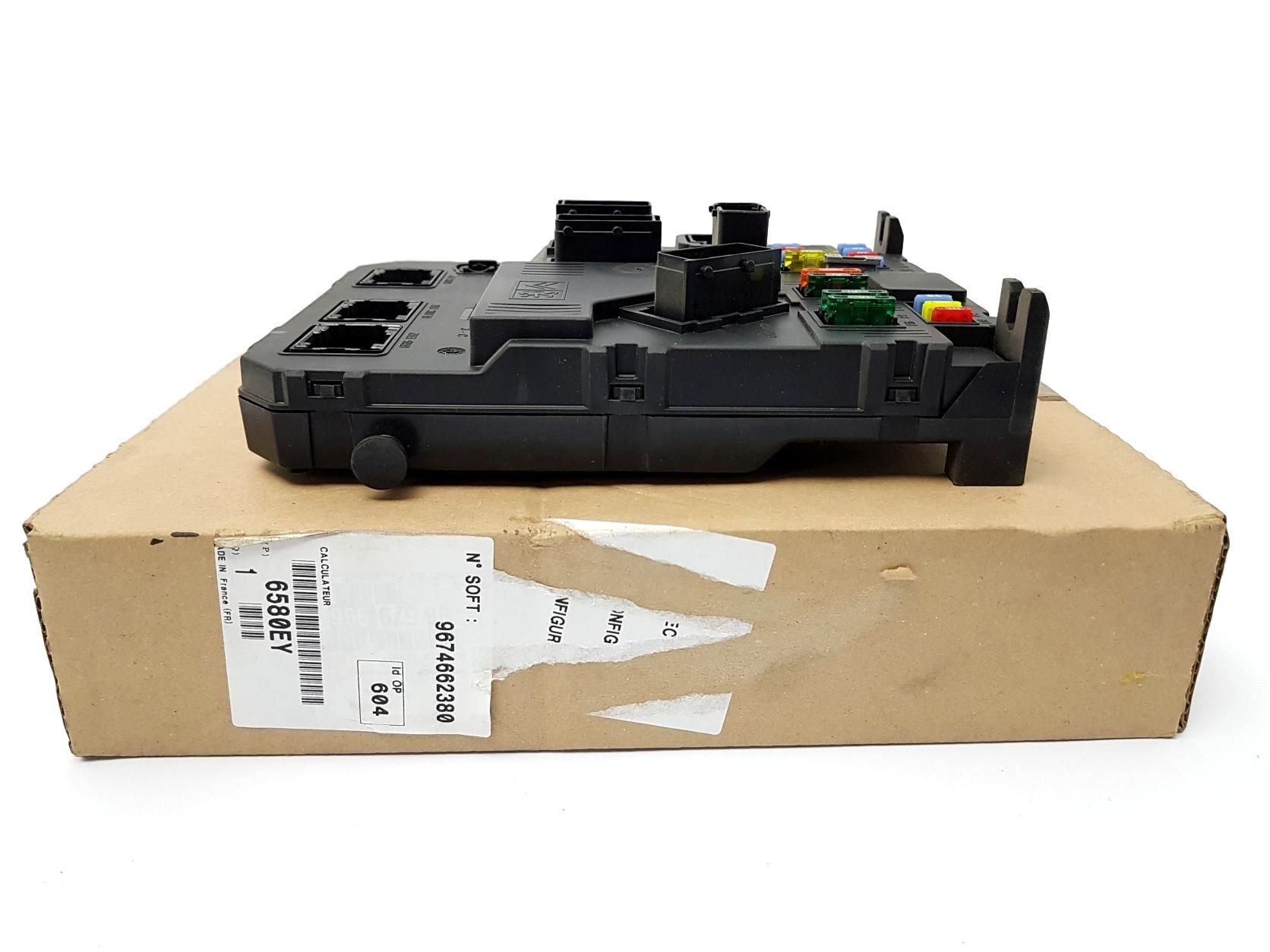 Caja Reles / Fusibles Nueva Original BSI Berlingo Partner II 6580EY 6580EK 9657999680 main product photo