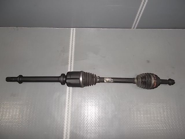 Półoś napędowa prawa Dacia Sandero I Stepway  1,5 dci 8201052989 main product photo