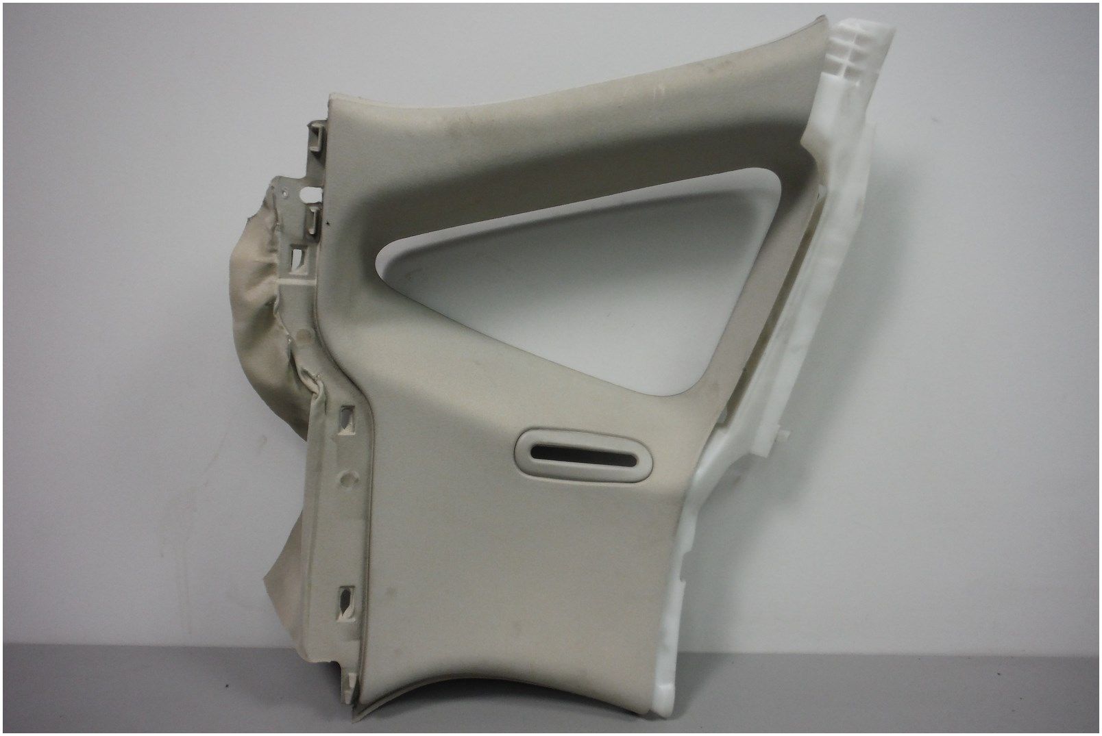 Osłona Słupka Prawy Tył Scenic II 2 8200084329 main product photo