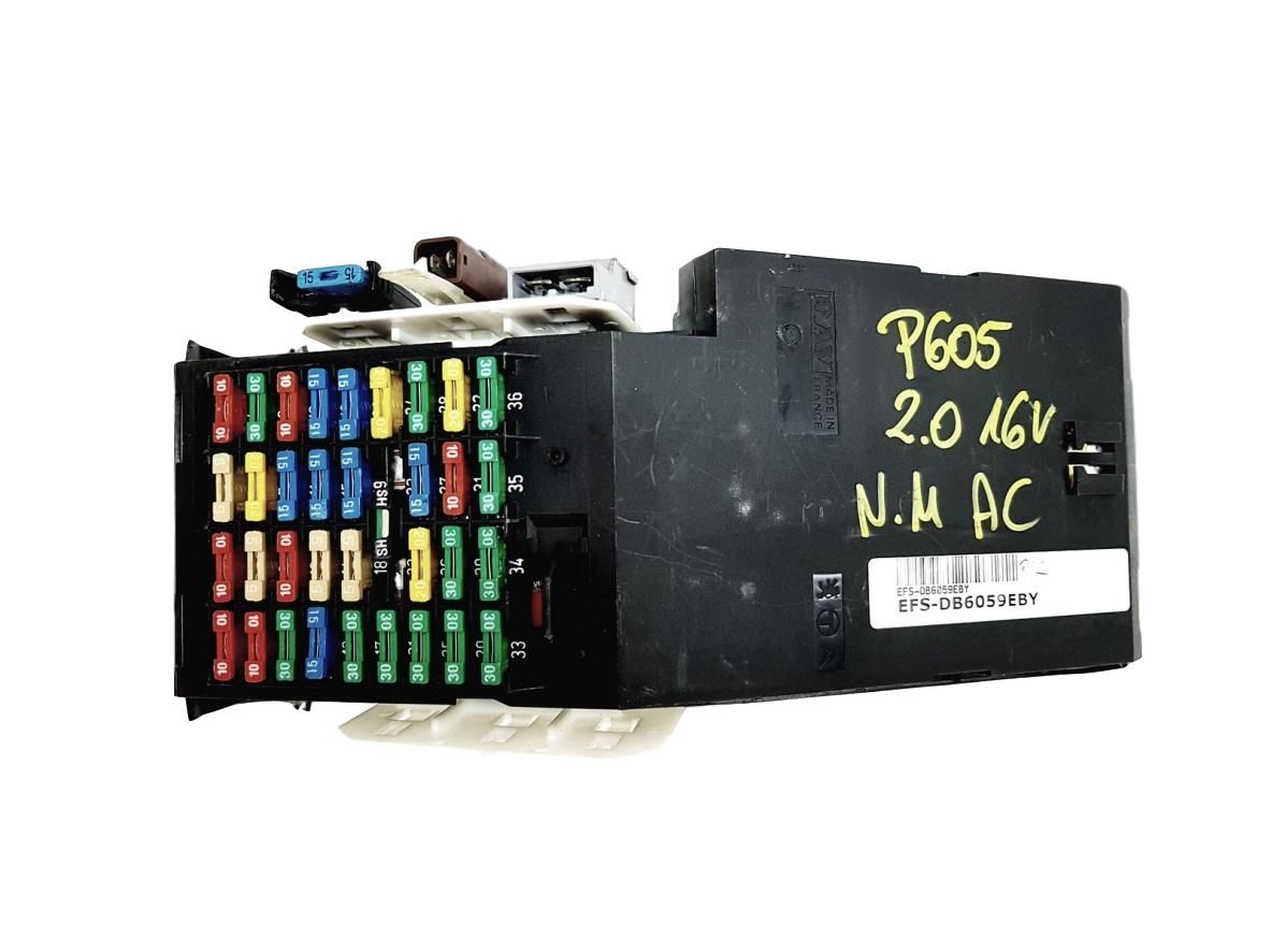 Caja Reles / Fusibles Peugeot 605 2.0 16V DAV main product photo